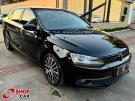 VW - Volkswagen Jetta Highline 2.0 16v TSi Preta