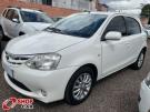 TOYOTA Etios Hatch XLS 1.5 16v Branca