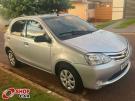 TOYOTA Etios Hatch 1.3 16v Prata