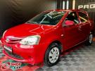 TOYOTA Etios Hatch 1.3 16v Vermelha