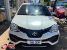 TOYOTA Etios Hatch X 1.3 16v Branca