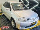 TOYOTA Etios Hatch XS 1.3 16v Prata