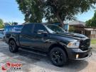 RAM 1500 Classic Laramie Night Edition 5.7 V8 4X4 C.D. Preta