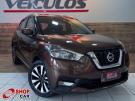 NISSAN Kicks SV 1.6 16v Marrom