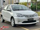 TOYOTA Etios Hatch XS 1.5 16v Branca