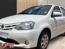 TOYOTA Etios Hatch XS 1.5 16v Branca