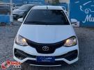 TOYOTA Etios Hatch X 1.3 16v Branca