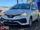 TOYOTA Etios Hatch X 1.3 16v Branca