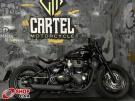 TRIUMPH Bonneville Bobber Black 1200 Preta