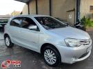 TOYOTA Etios Hatch XLS 1.5 16v Prata