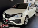 TOYOTA Etios Hatch X Plus 1.5 16v Branca