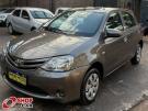 TOYOTA Etios Hatch X 1.3 16v Cinza
