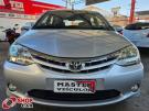 TOYOTA Etios Hatch XLS 1.5 16v Prata