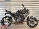 SUZUKI GSR 750 Preta