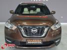 NISSAN Kicks SV 1.6 16v Marrom