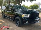 RAM 1500 Classic Laramie 5.7 V8 4X4 C.D. Preta