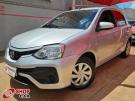 TOYOTA Etios Hatch XS 1.5 16v Prata