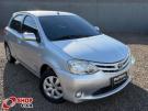 TOYOTA Etios Hatch XS 1.3 16v Prata