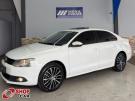 VW - Volkswagen Jetta Highline 2.0 16v TSi Branca
