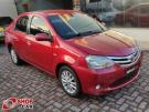 TOYOTA Etios Sedan XLS 1.5 16v Vermelha