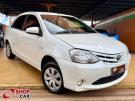 TOYOTA Etios Sedan XS 1.5 16v Branca
