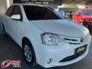 TOYOTA Etios Sedan XS 1.5 16v Branca