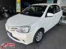 TOYOTA Etios Hatch XS 1.5 16v Branca