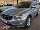VOLVO XC60 T-5 Momentum 2.0T 16v Prata
