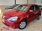 TOYOTA Etios Hatch XS 1.5 16v Vermelha
