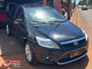 FORD Focus Sedan Ghia 2.0 16v Preta