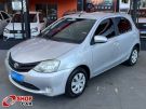 TOYOTA Etios Hatch X 1.3 16v Prata