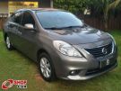 NISSAN Versa SL 1.6 16v Dourada