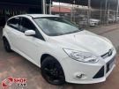 FORD Focus Hatch S 1.6 16v Branca