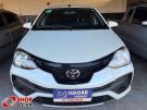 TOYOTA Etios Hatch X 1.3 16v Branca