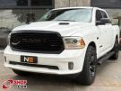 RAM 1500 Classic Laramie Night Edition 5.7 V8 4x4 C.D. Branca