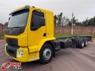 VOLVO VM 270 Amarela