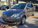 TOYOTA Etios Sedan XS 1.5 16v Cinza