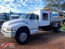 FORD F12000 Branca