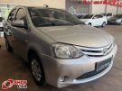 TOYOTA Etios Hatch X 1.3 16v Prata