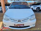 TOYOTA Etios Hatch 1.3 16v Branca