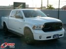 RAM 1500 Classic Laramie Night Edition 5.7 V8 4x4 C.D. Branca