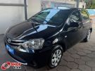 TOYOTA Etios Hatch XS 1.3 16v Preta