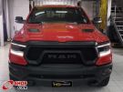 RAM 1500 Rebel 5.7 V8 4x4 C.D. Vermelha