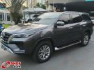 TOYOTA Hilux SW4 SRX D4-D 2.8TDi 16v 4x4 Cinza