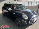 MINI Cooper Hatch S 2.0T 16v 2p. Branca/Preta