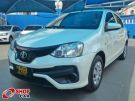 TOYOTA Etios Hatch X 1.3 16v Branca