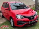 TOYOTA Etios Hatch X Plus 1.5 16v Vermelha