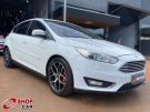 FORD Focus Hatch Titanium 2.0 16v PowerShift Branca