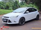 FORD Focus Hatch Titanium 2.0 16v PowerShift Branca