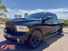 RAM 1500 Classic Laramie Night Edition 5.7 V8 4x4 C.D. Preta